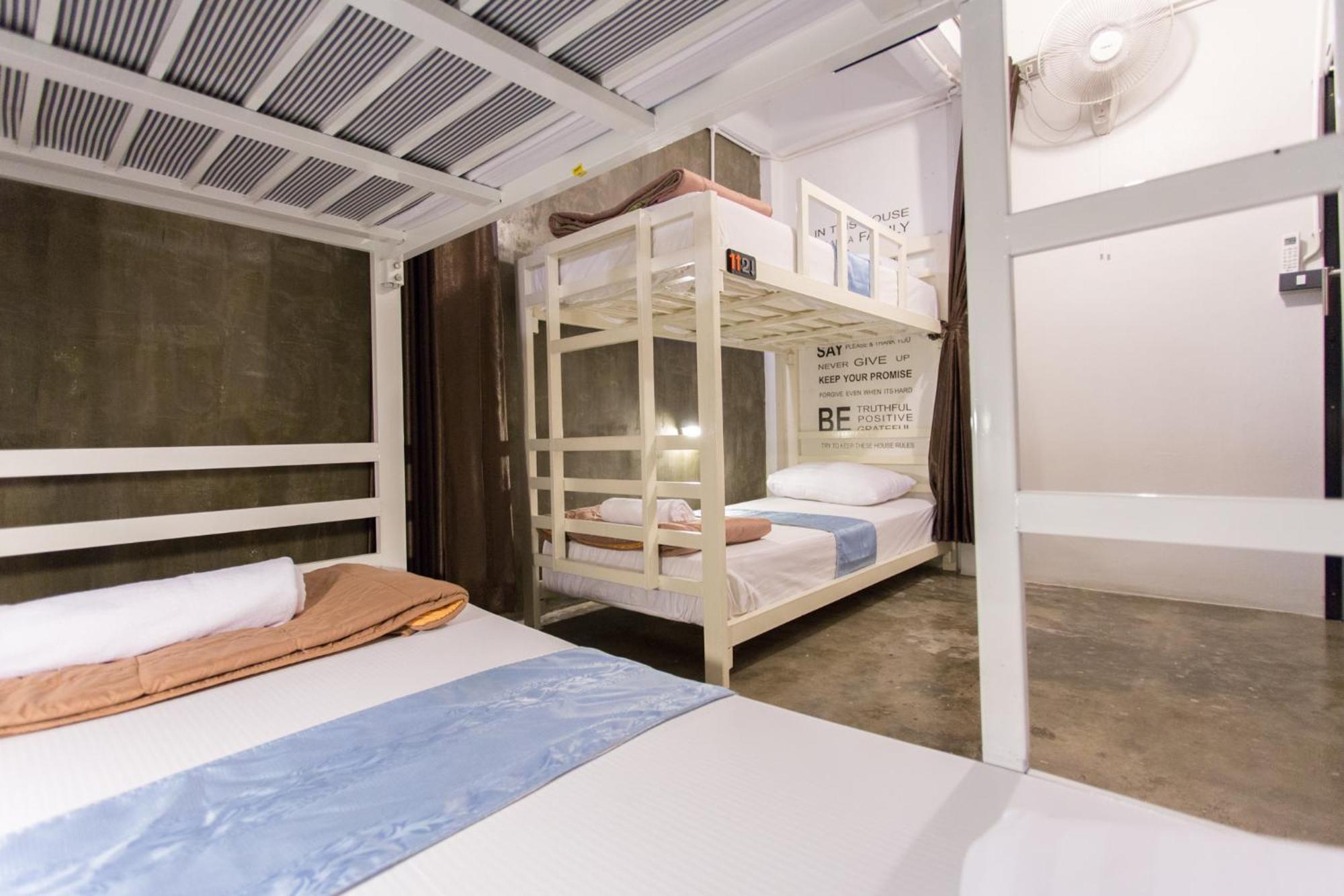Zz Hostel Чиангмай Экстерьер фото